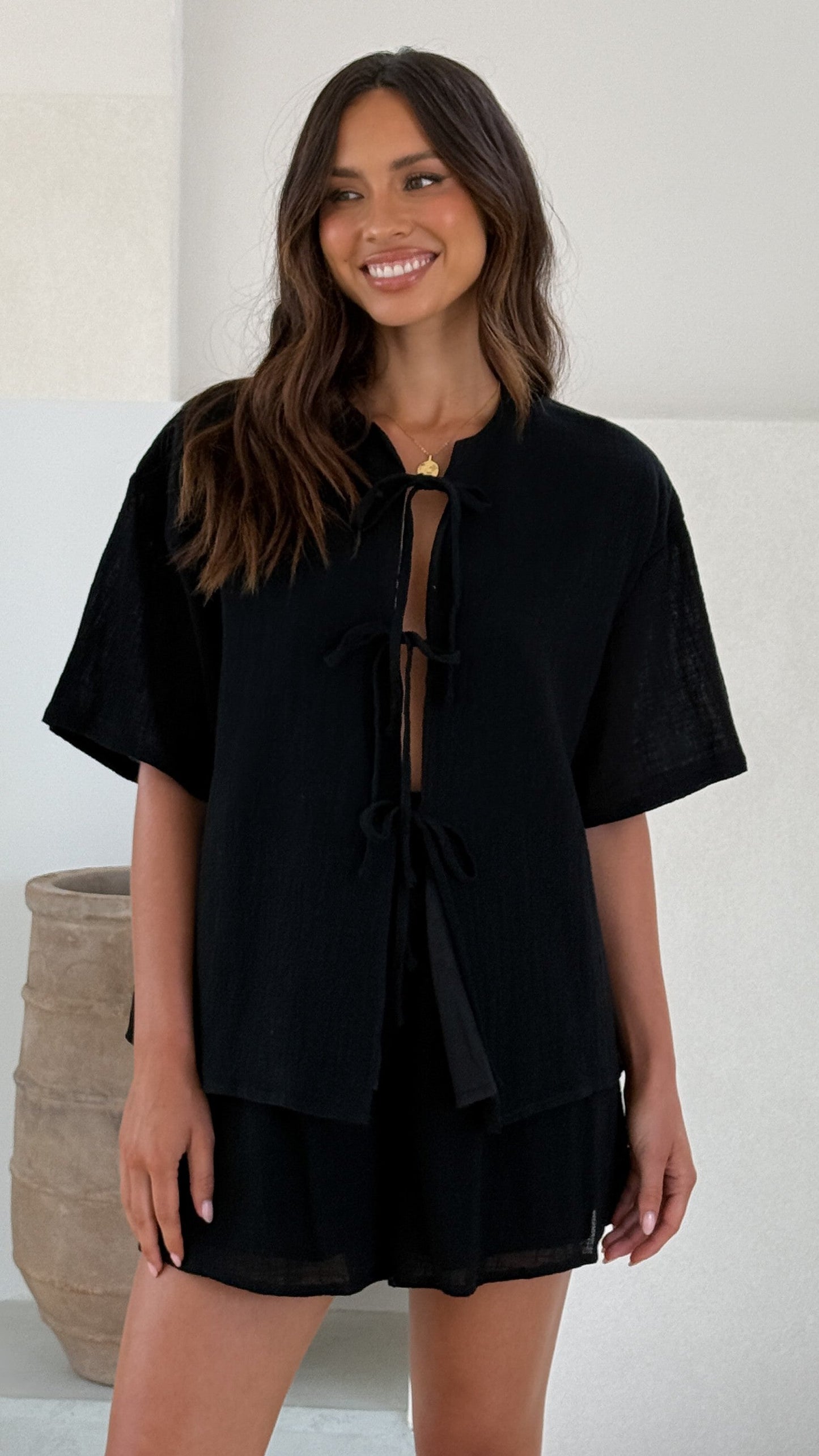Arana Shorts - Black